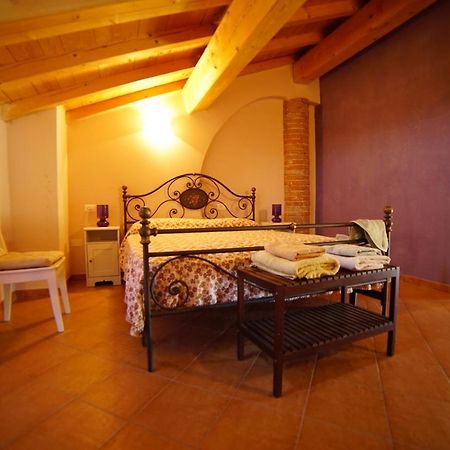 Villa Agriturismo Il Sole à Rivarolo del Re ed Uniti Extérieur photo
